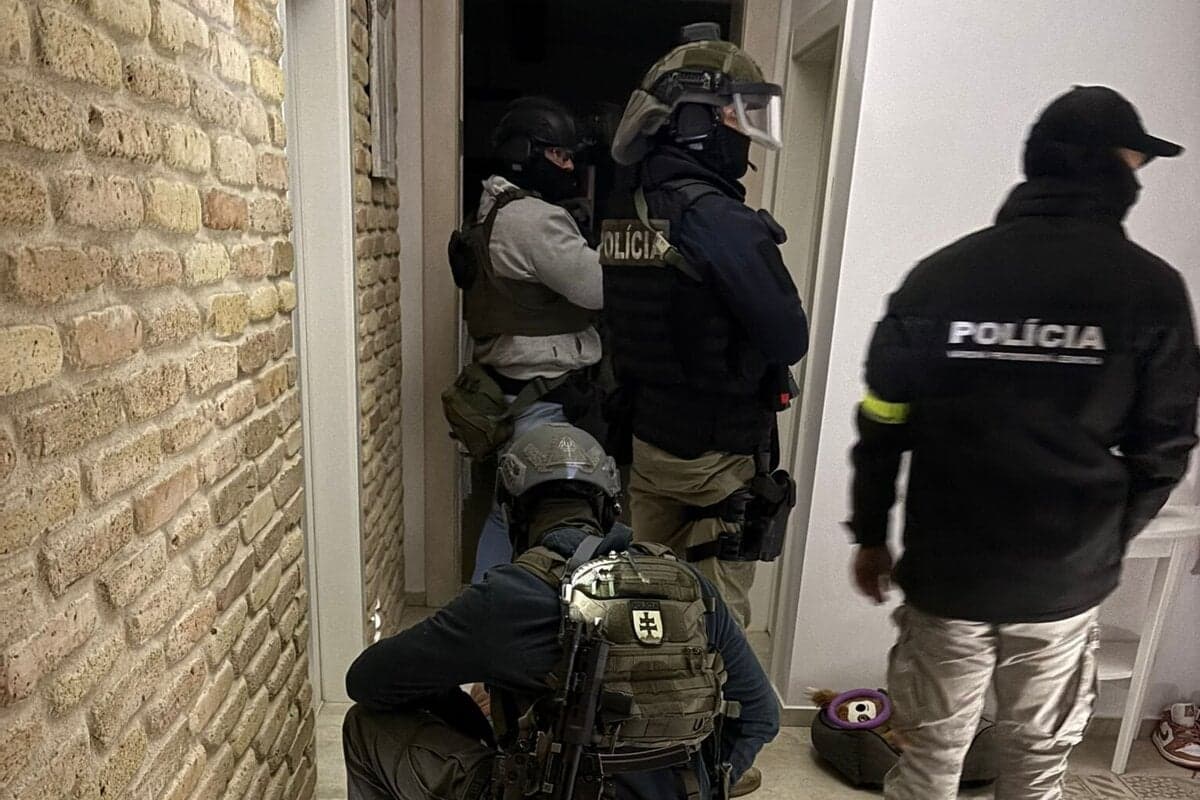 Polícia rozbila medzinárodný drogový gang v Nitrianskom kraji