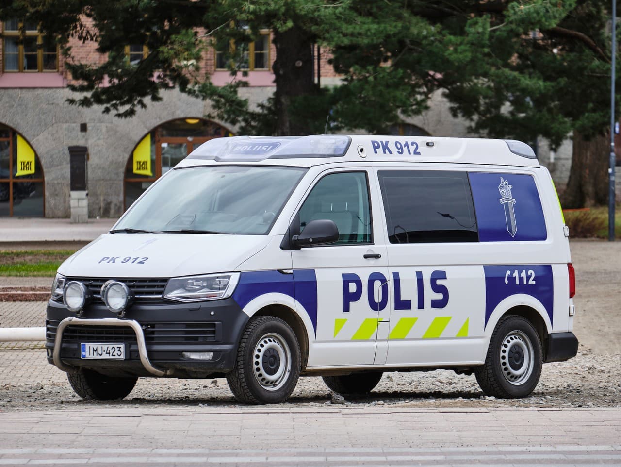 Fínska polícia zatkla dvoch členov posádky lode Fitburg