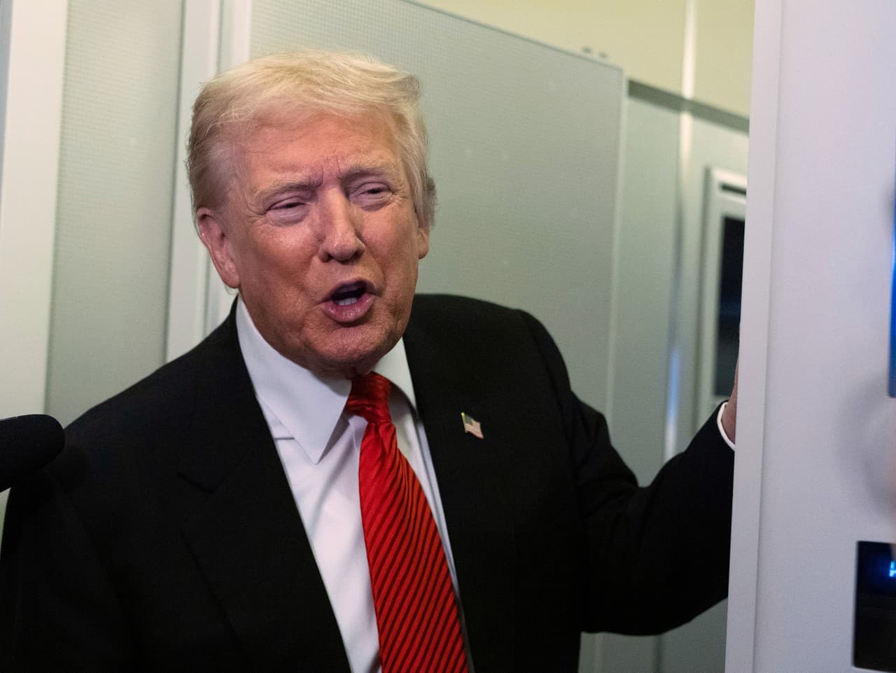 Trump kritizuje imigračné razie: Nezašli dostatočne ďaleko