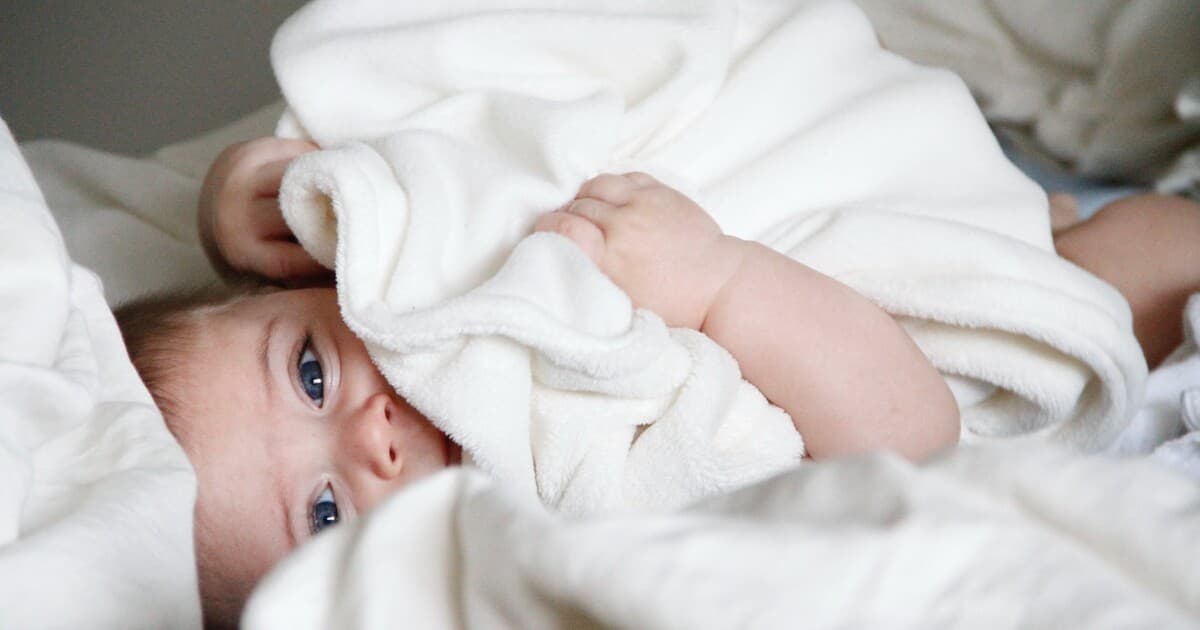 Varovanie pre rodičov: Sťahovanie dojčenskej výživy BEBA COMFORT 1 HMO