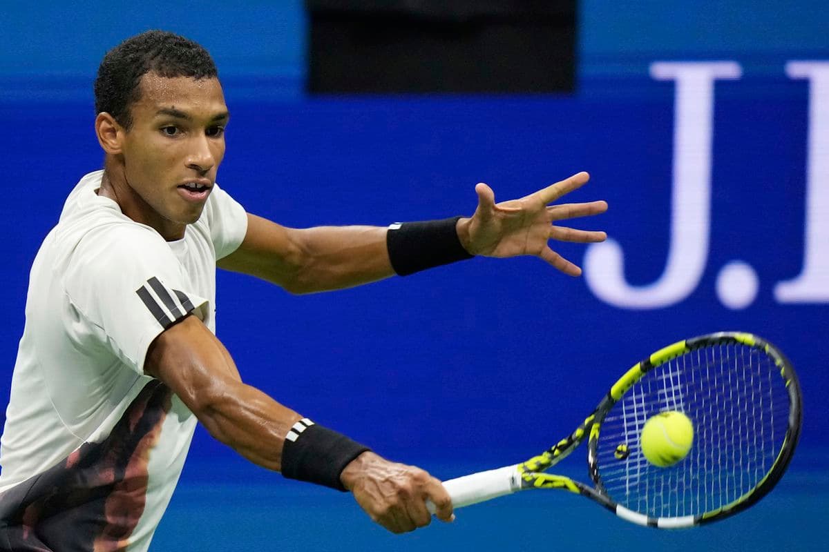 Auger-Aliassime oslavuje prvé víťazstvo na ATP Turnaji majstrov