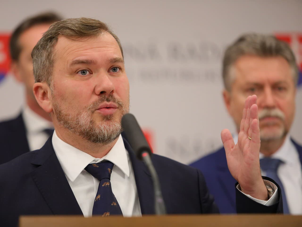 KDH varuje pred krízou strednej triedy a navrhuje reformy