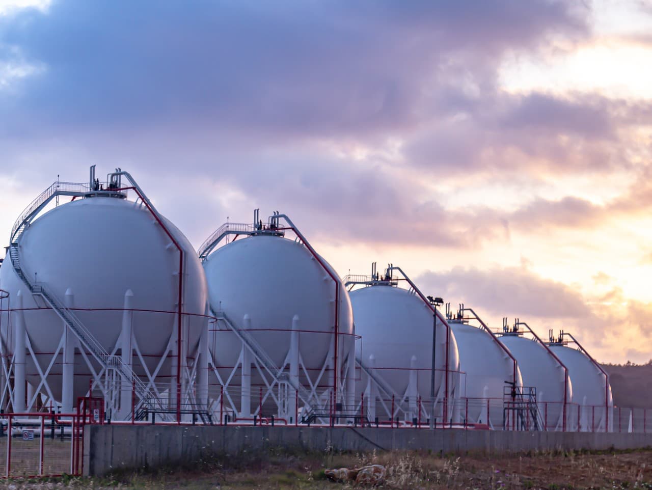 Poľsko plánuje dodávky LNG z USA pre Slovensko a Ukrajinu