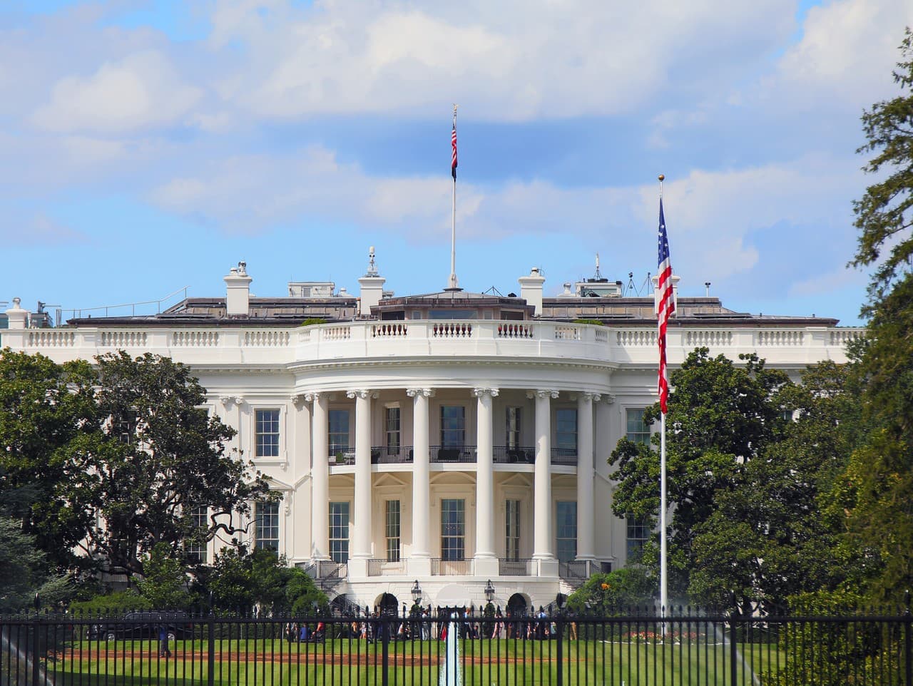 USA sprísňujú imigračnú politiku: Azyl a víza pozastavené