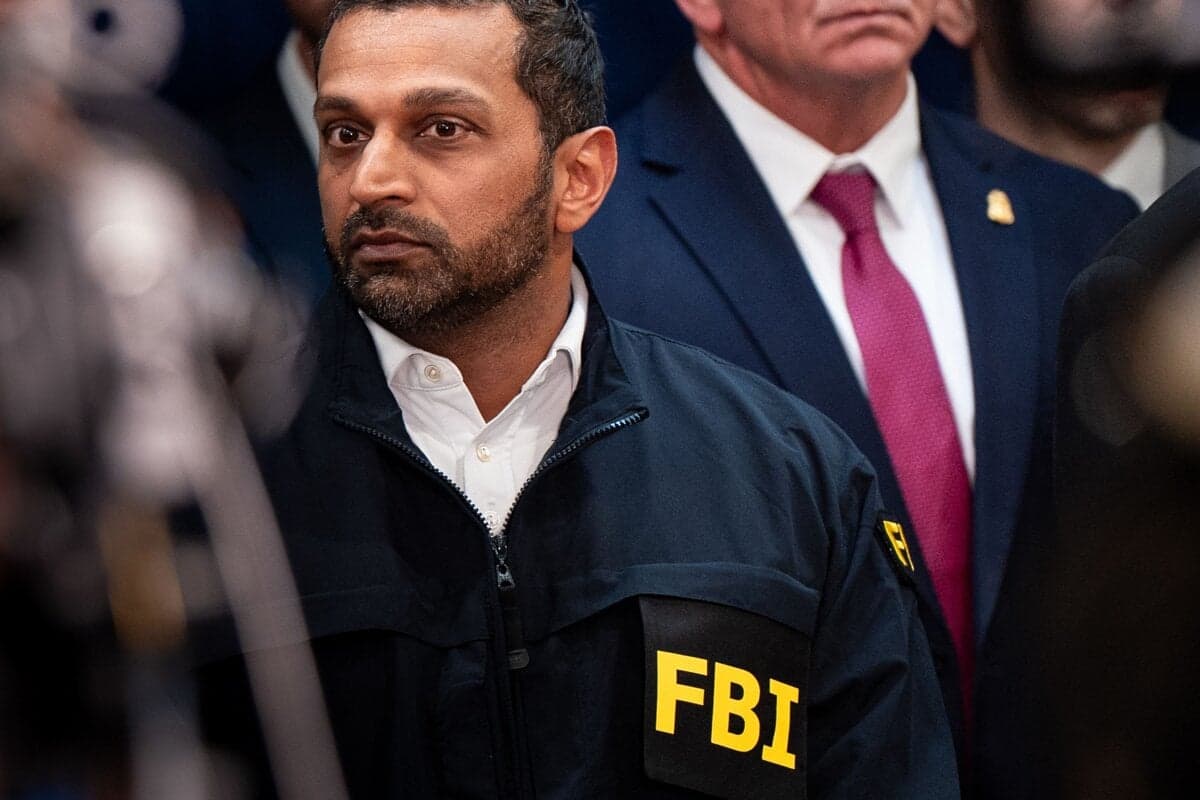 Riaditeľ FBI rokoval v Číne o fentanyle a vynucovaní práva