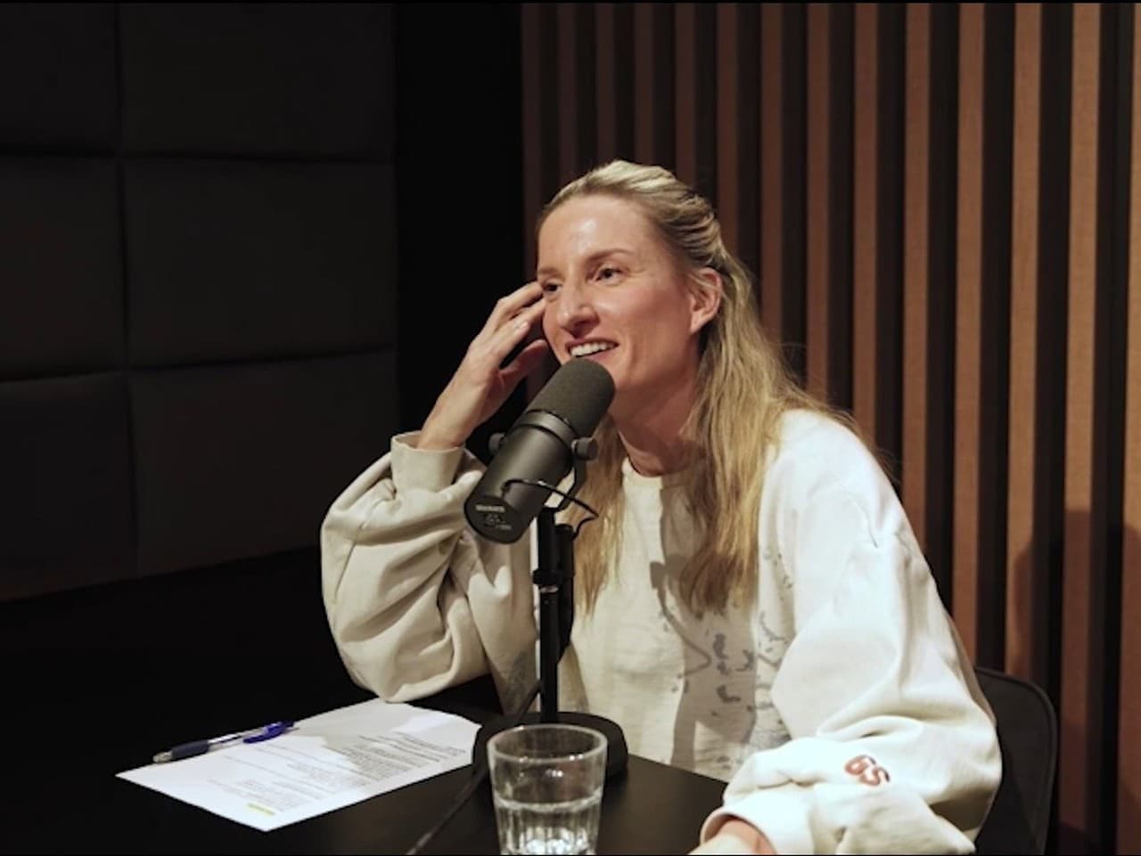 Adela Vinczeová a Liberty Simon: Rozhovor o humoru a tranzícii