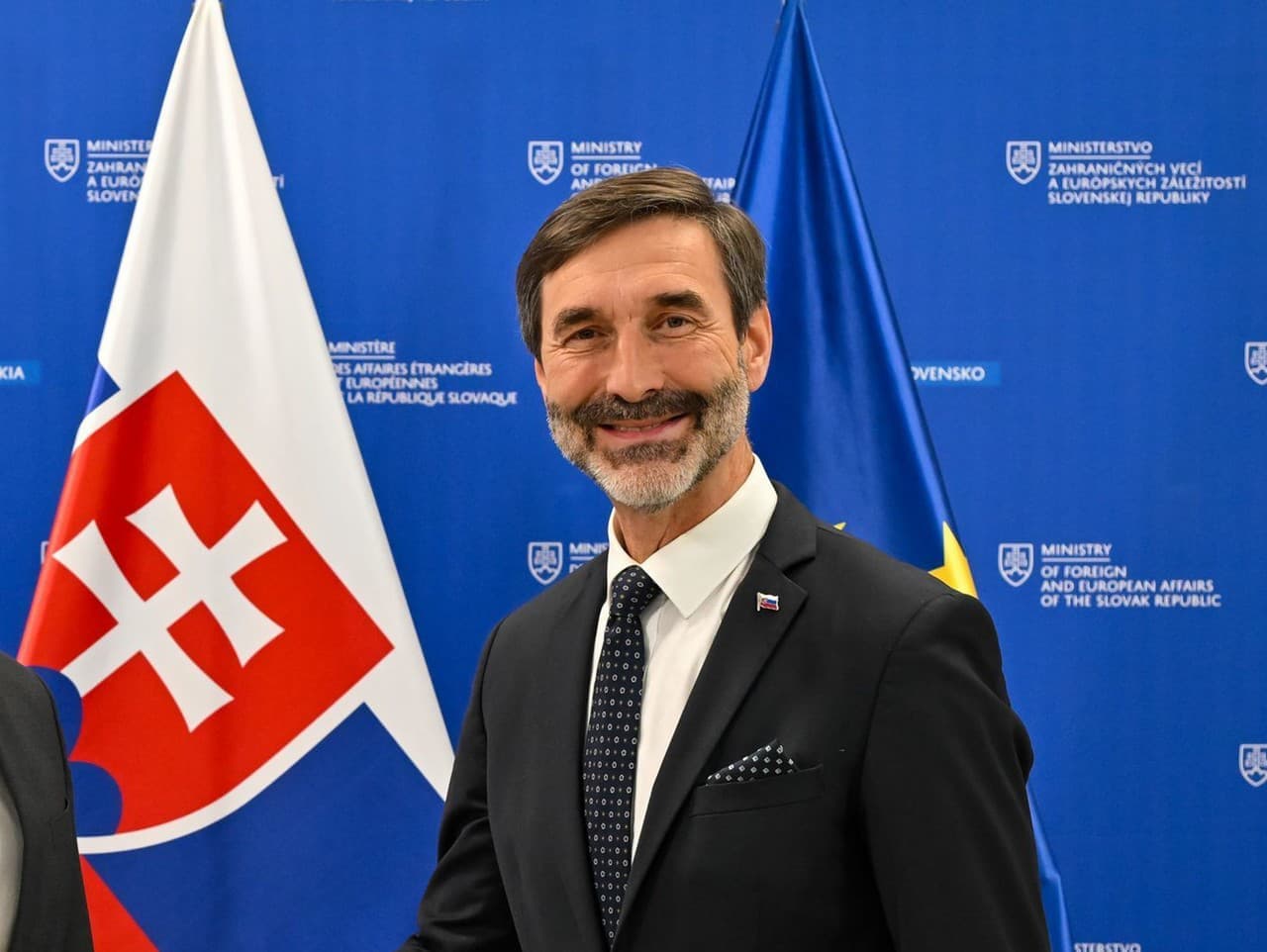 Slovensko sa angažuje v globálnych pravidlách pre umelú inteligenciu