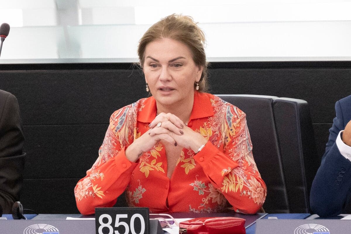 Smer zvažuje pripojenie k frakcii Patrioti pre Európu