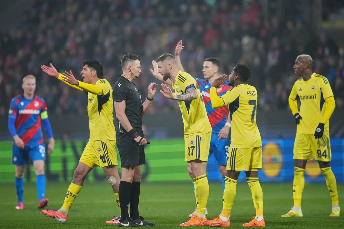 Kontroverzný transparent Plzne vyvolal hnev tureckých fanúšikov