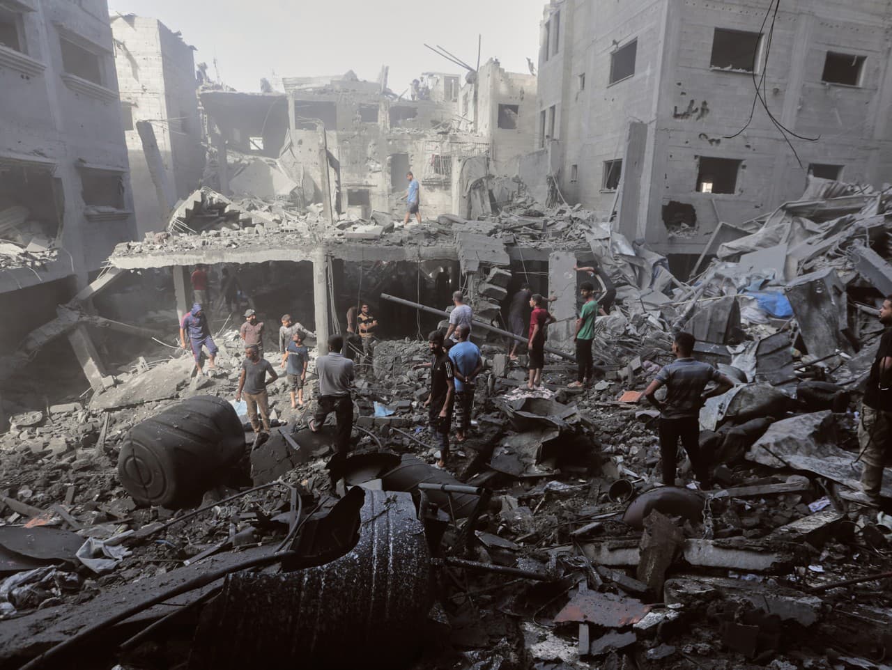 Tureckí záchranári stále čakajú na povolenie vstúpiť do Gazy