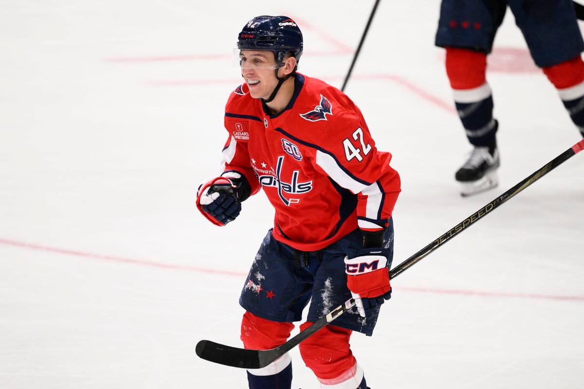 Slovenskí hokejisti vo včerajšej NHL: Fehérváry žiari, Černák zranený