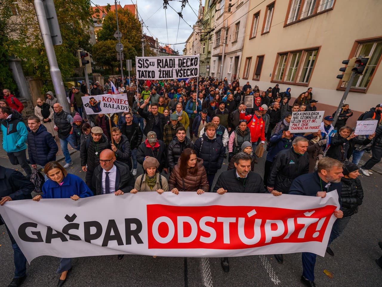 Protest SaS v Nitre: Pamätník arogancie moci na mieste nehody šéfa SIS