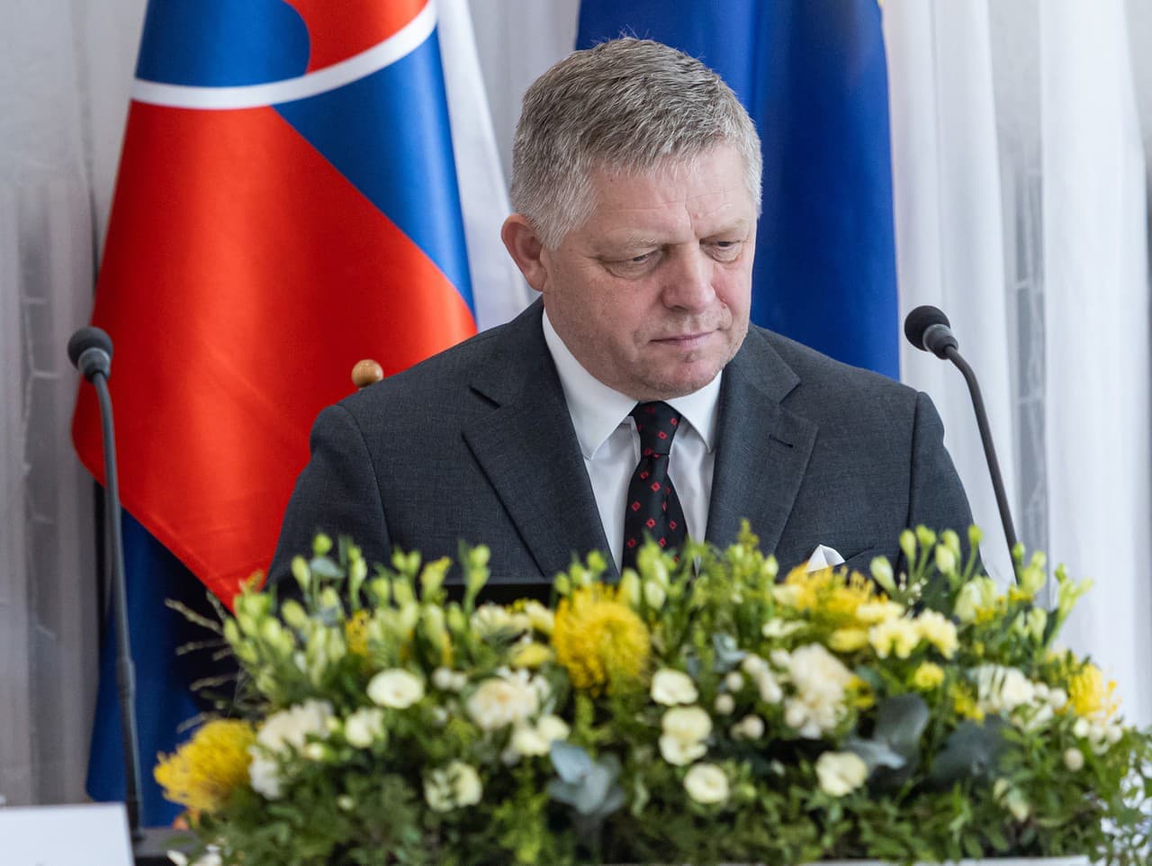 Vláda schválila preplatenie 1,7 milióna eur za mimoriadne situácie