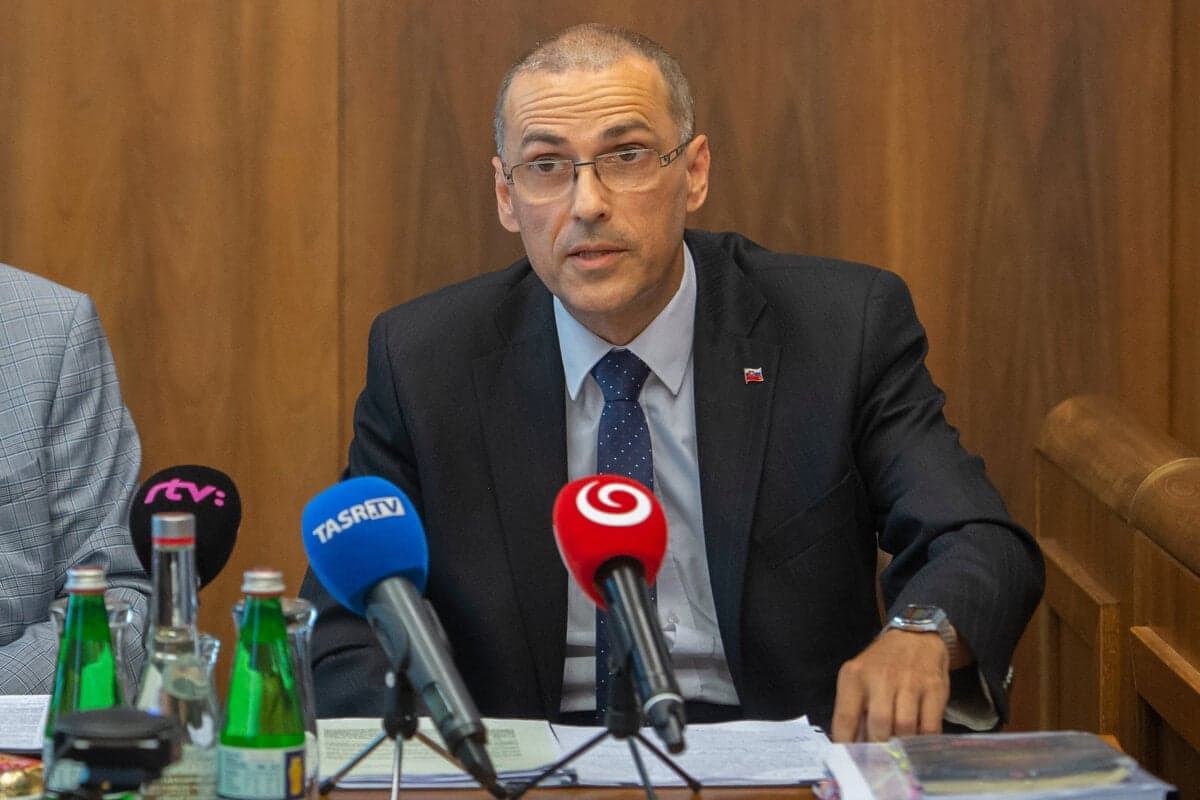 Generálny prokurátor potvrdil obvinenia bývalých policajtov NAKA