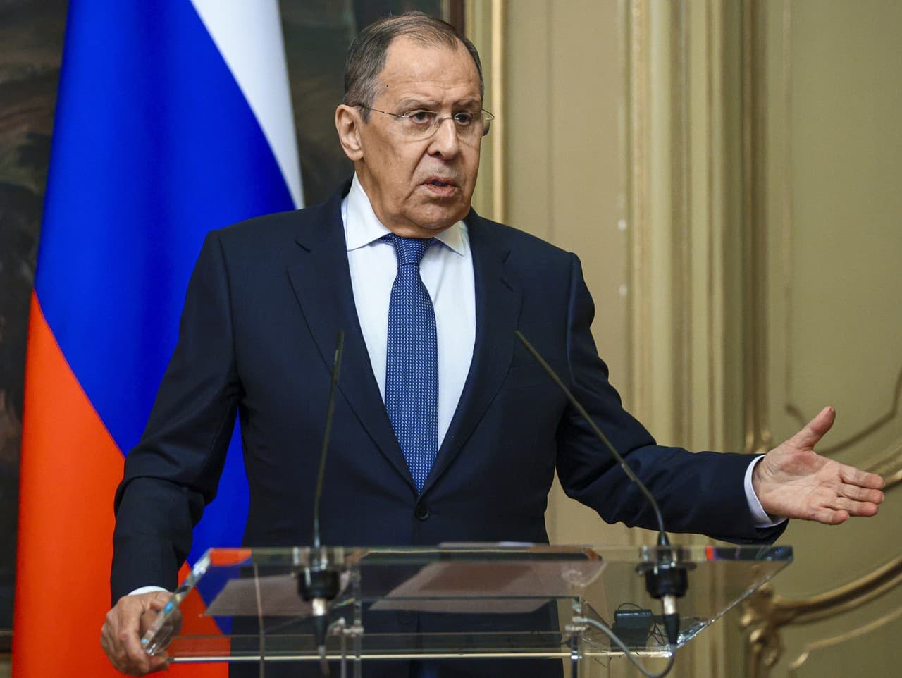 Rusko reaguje na mierový plán pre Ukrajinu: Lavrov hovorí o premárnených šanciach