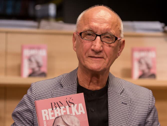 Jozef Banáš predstavil knihu Tichá rebelka, Adela bola prvá čitateľka