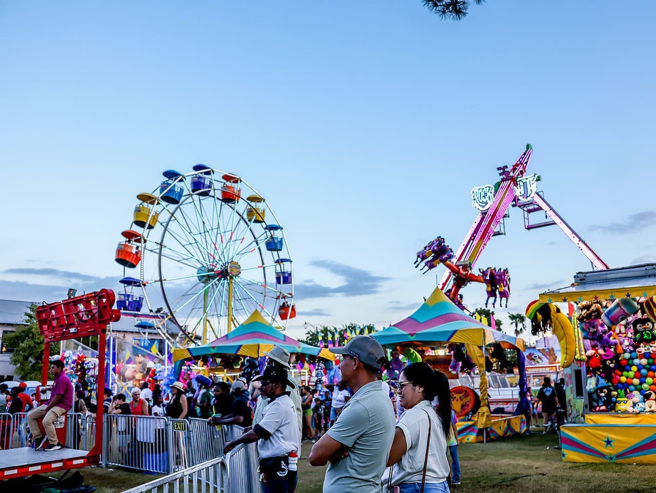 Nešťastie na festivale: Dve dievčatá vypadli z ruského kola