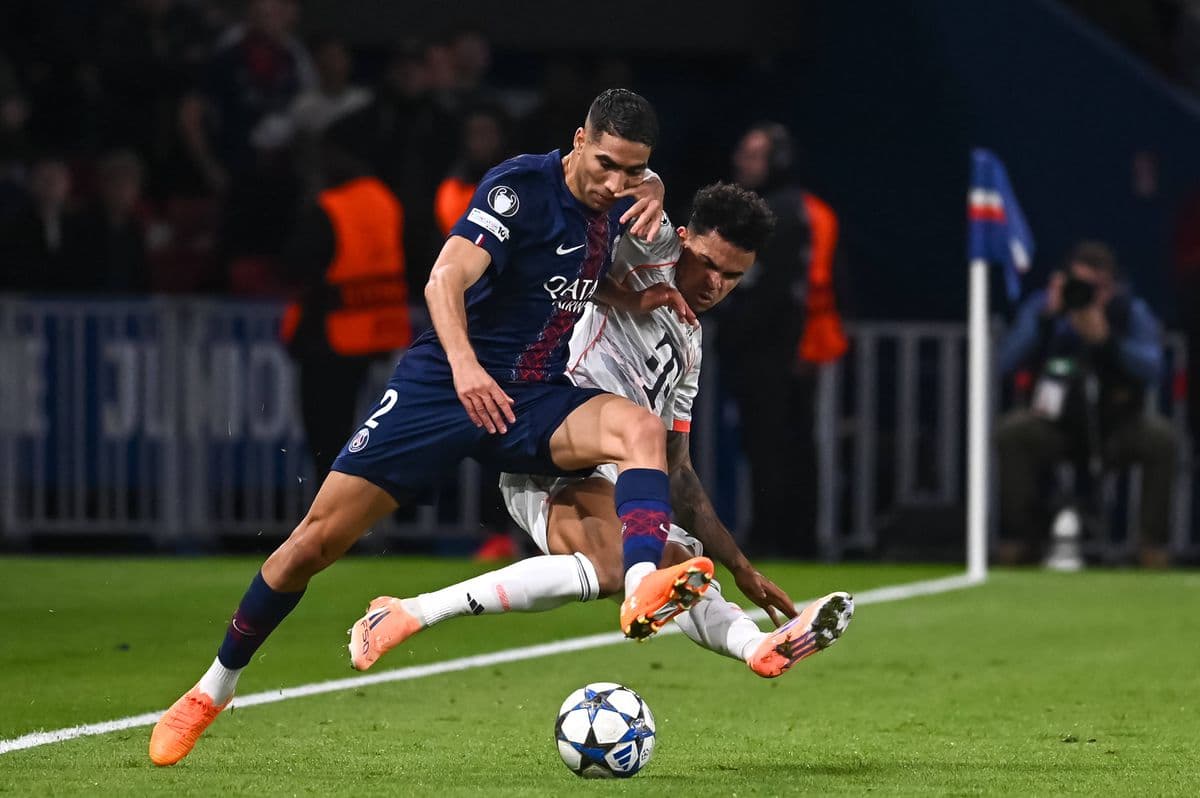 Luis Diaz sa ospravedlnil po vylúčení v súboji s PSG