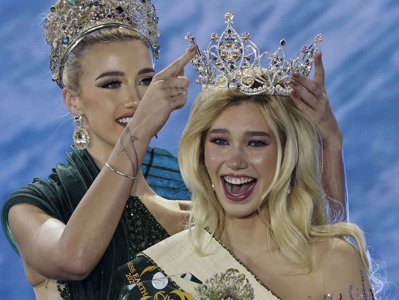 Nová Miss Earth: Češka Natálie Puškinová ovládla súťaž krásy