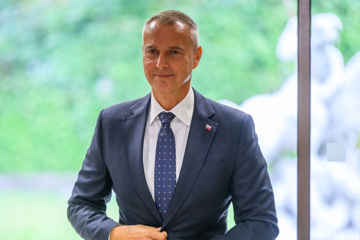 Opozičné návrhy na odvolanie ministrov na programe novembrovej schôdze