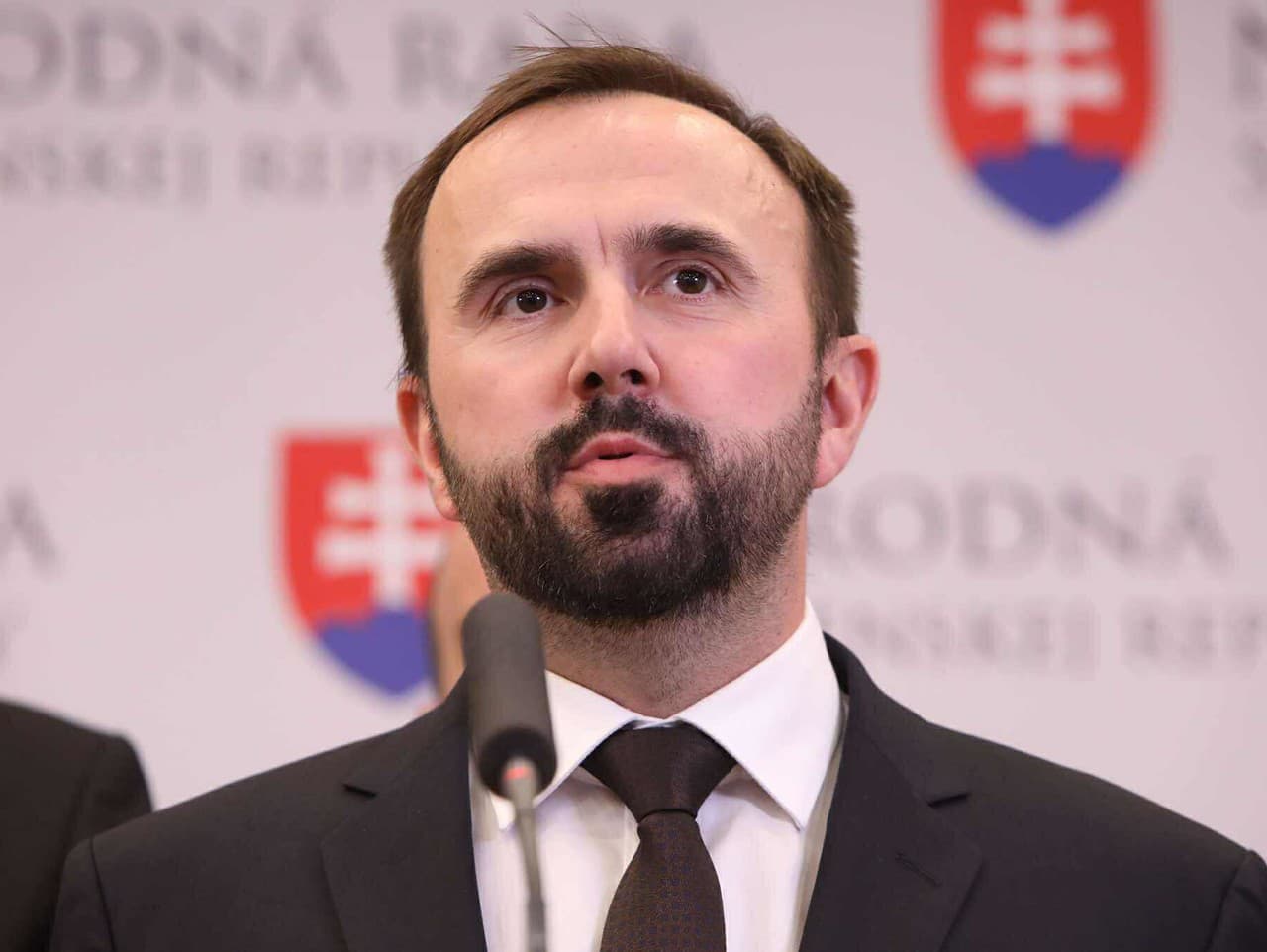 Slovensko: Raj pre daňových podvodníkov s DPH