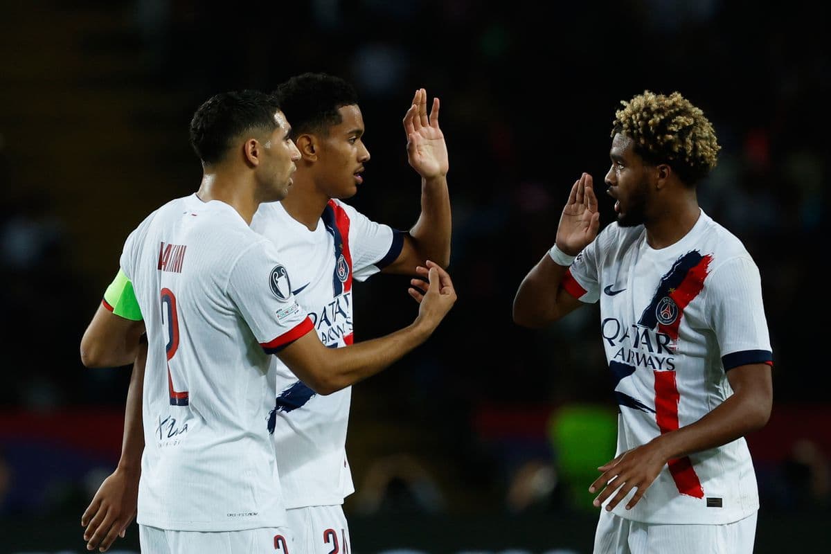 Paríž zakopol, Lyon a Marseille majú šancu na čelo tabuľky