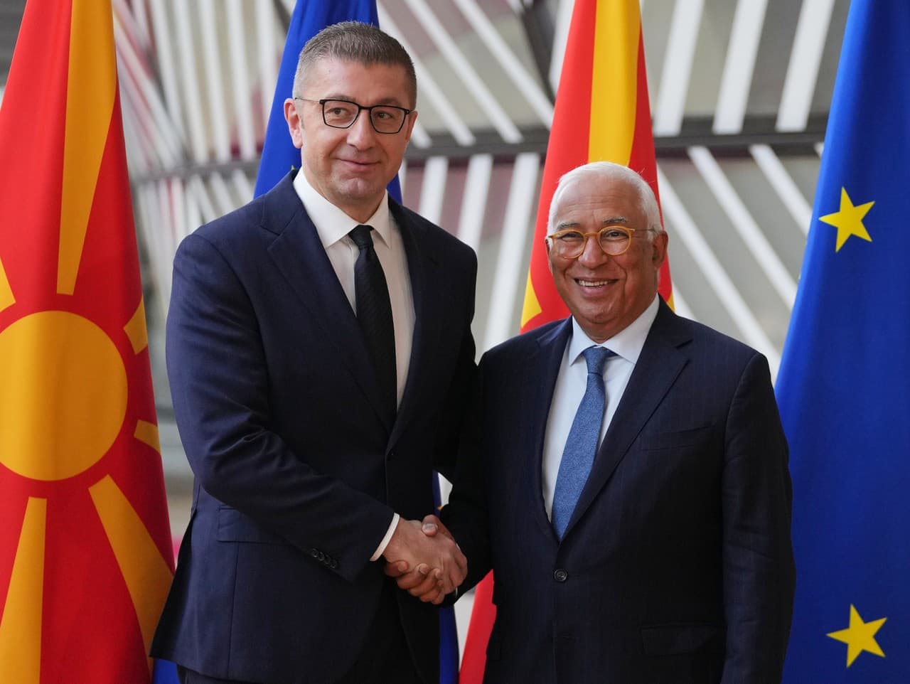 Mickoski obviňuje Bulharsko z porušovania práv Severného Macedónska