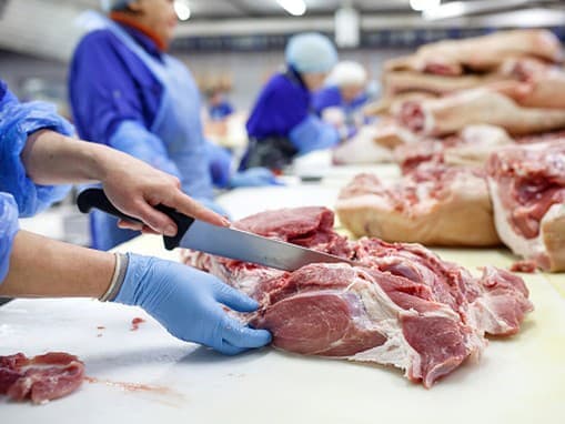 Panika v Poľsku: Obchody stiahli hovädzí tatarák z predaja