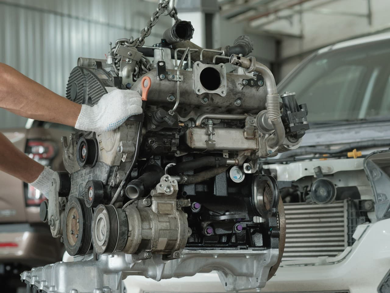 Zákaz spaľovacích motorov v roku 2035: Rozporuplné názory v EÚ