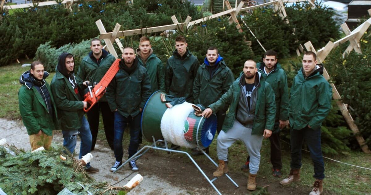 Vianočné stromčeky: Práca predajcov začína roky pred Vianocami