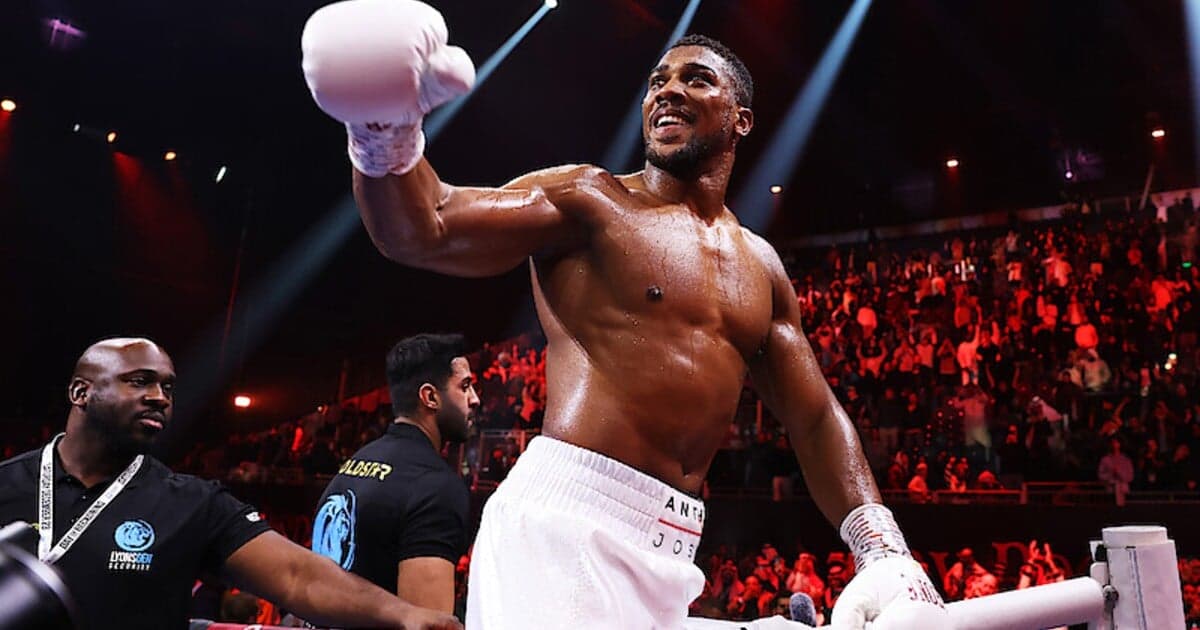 Tragédia na ceste: Boxerský šampión Anthony Joshua zranený pri nehode