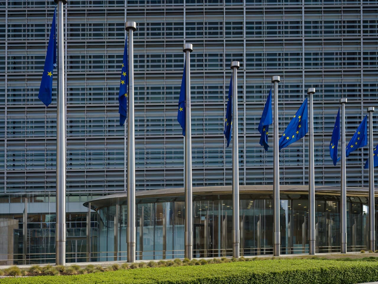 Ombudsmanka EÚ kritizuje Komisiu za nesprávny postup pri legislatíve