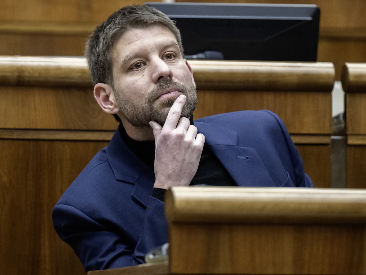 Opozícia kritizuje presun odvolávaní ministrov, obviňuje koalíciu zo strachu