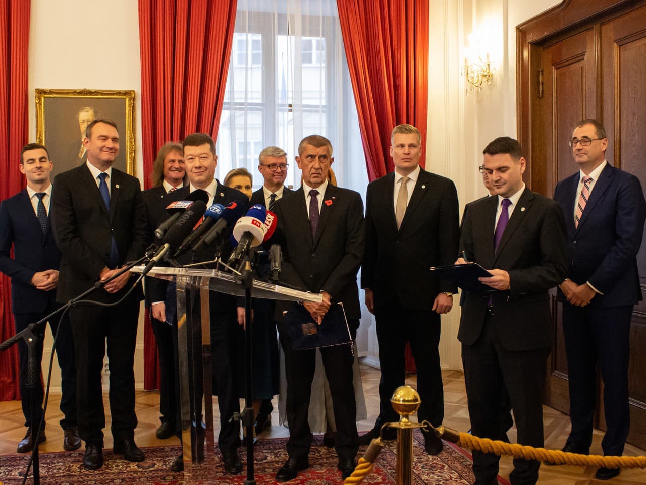 Česká snemovňa sa schádza: Ustanovujúca schôdza začína