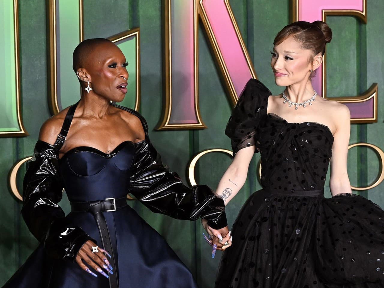 Ariana Grande čelila nebezpečnému incidentu na premiére muzikálu