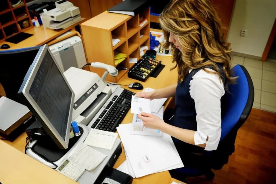 Slovenská pošta ponúka pohľadnice cez mobil aj zo zahraničia