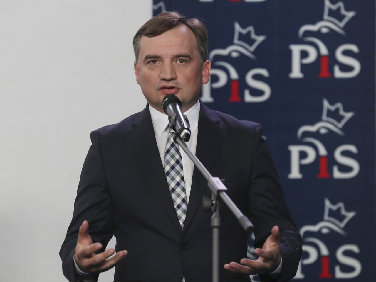 Bývalý minister spravodlivosti Ziobro čelí hrozbe väzby