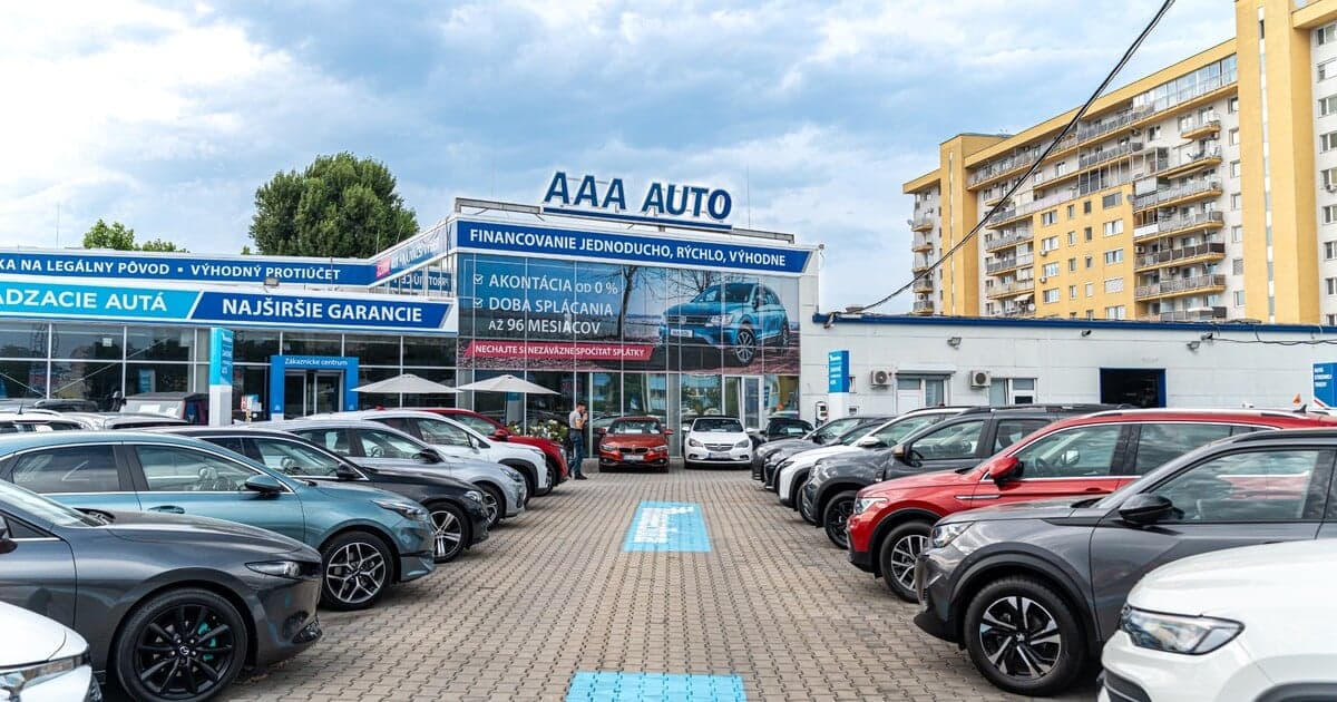 AAA AUTO zaznamenalo rekordné predaje, očakáva rast SUV a elektromobilov