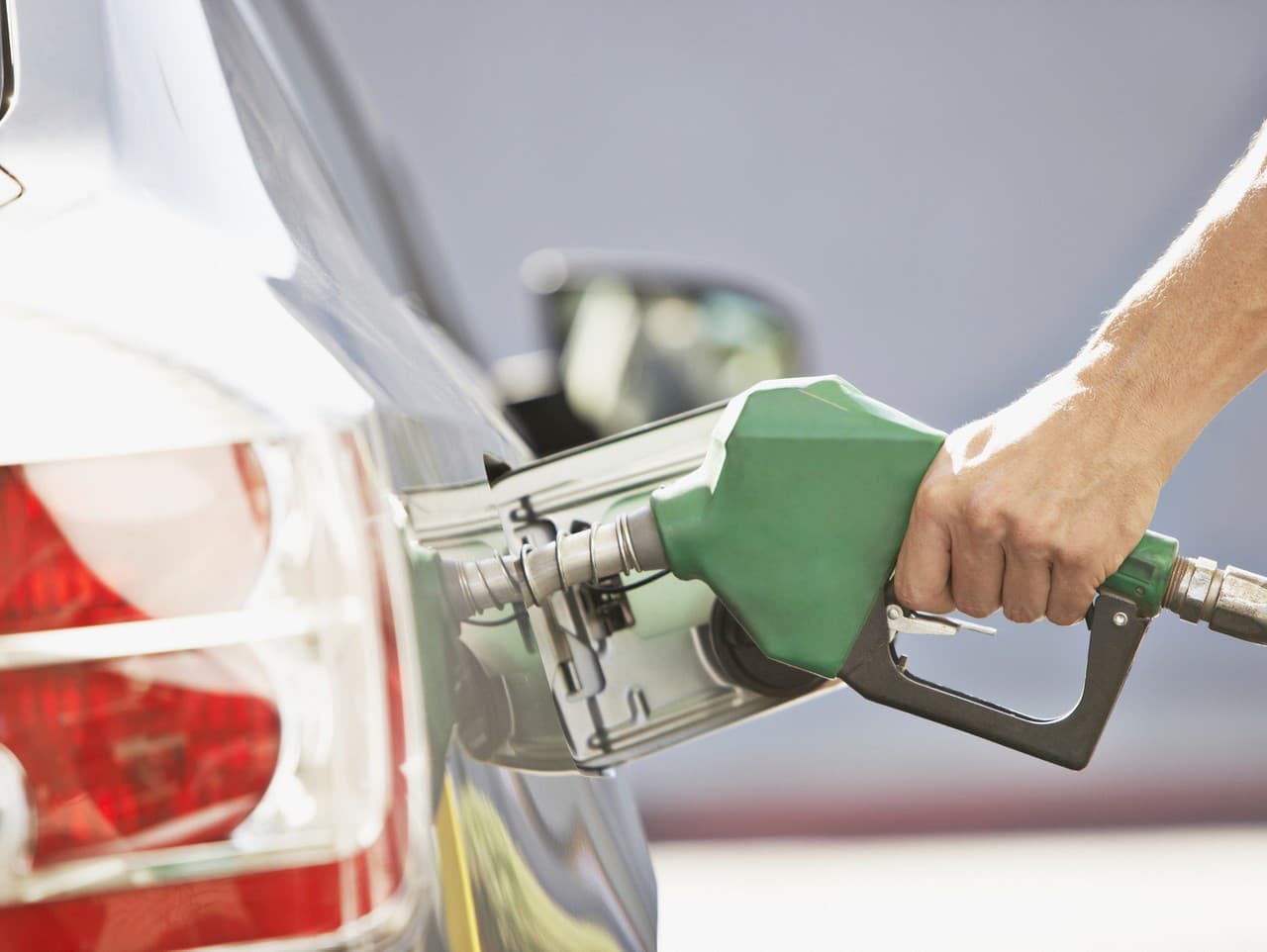 Nekvalitné palivo na slovenských čerpacích staniciach: Pozor na to, čo tankujete!