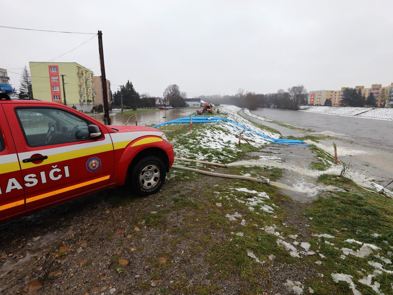 Mimoriadna situácia v Sliači: Škody po povodni stále pribúdajú