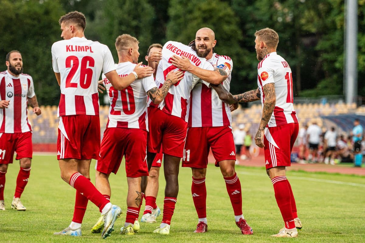 Banská Bystrica dominovala, z Bratislavy si odniesla víťazstvo 3:0