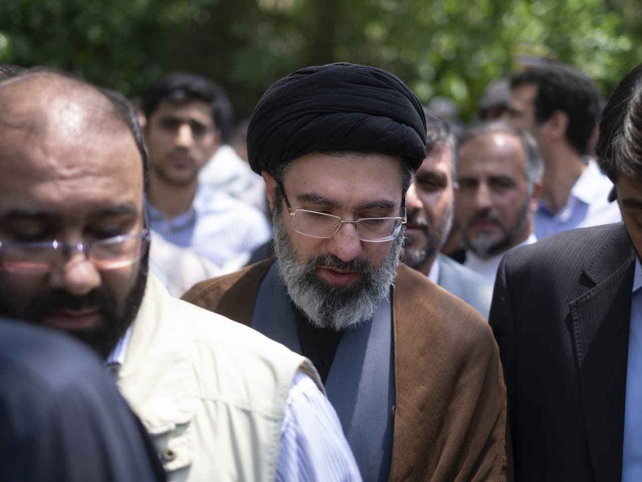 Iránsky vodca Modžtaba Chameneí v kritickom stave po zraneniach