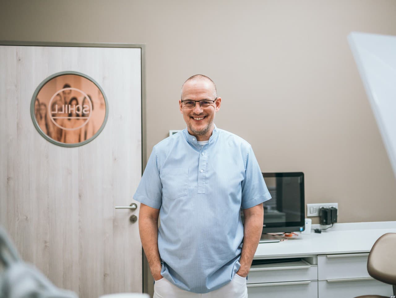 Rodinná tradícia zubnej starostlivosti: Schill Dental Clinic oslavuje 60 rokov
