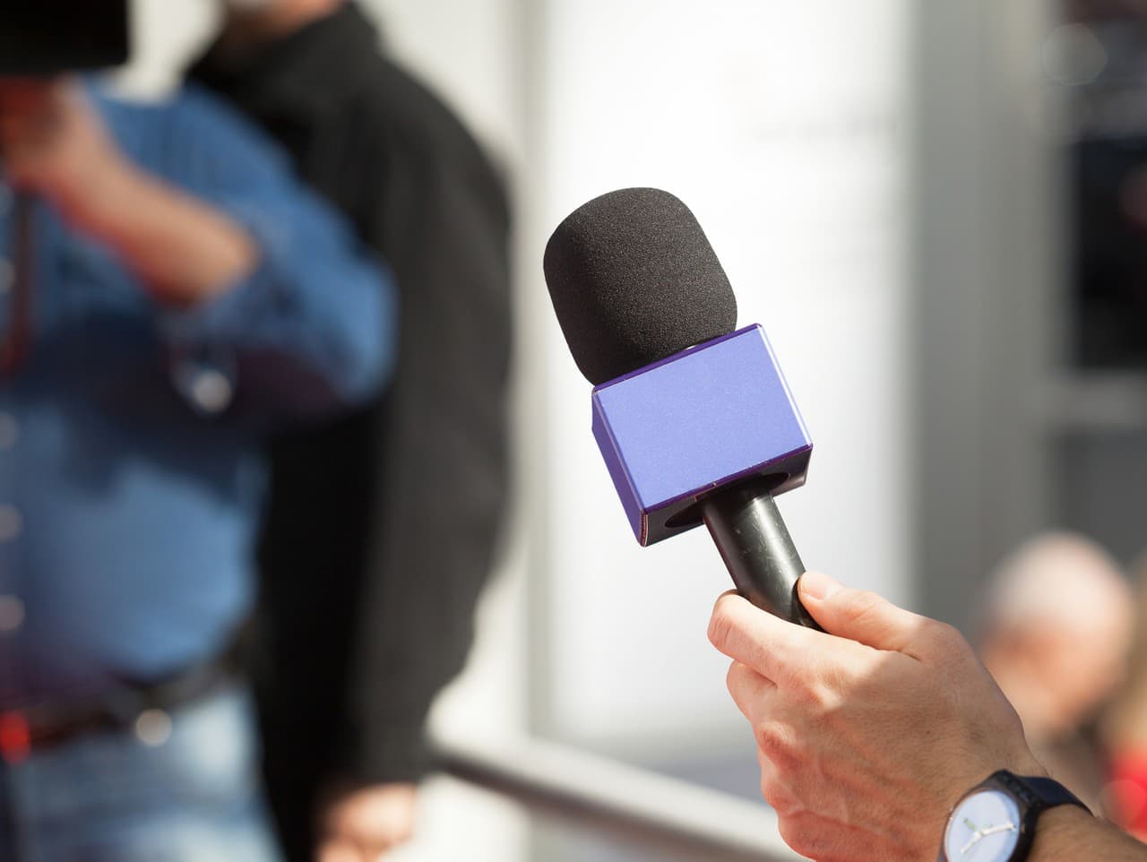 Matka novinára Gleizesa žiada o milosť alžírskeho prezidenta