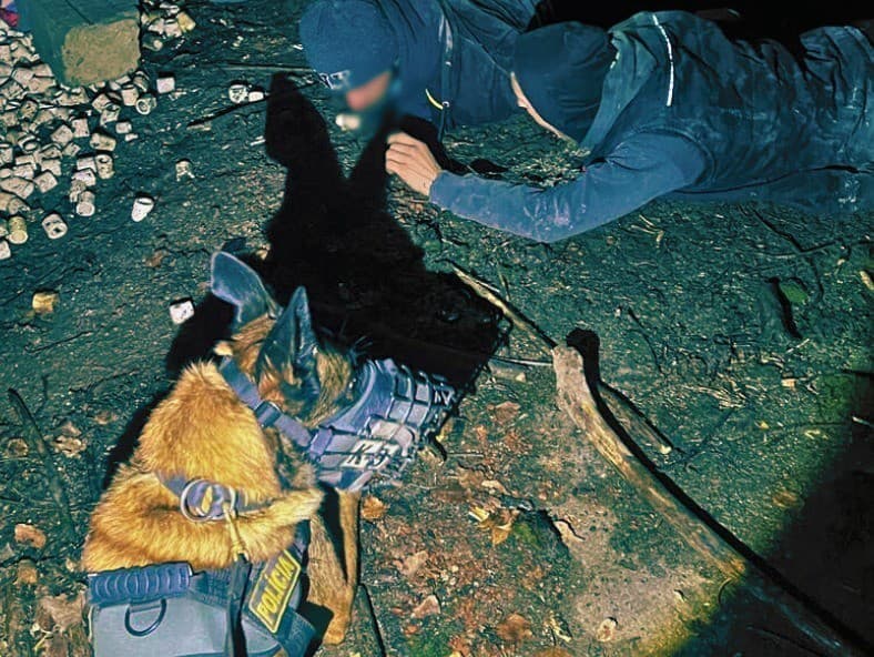 Polícia v Dubovej chytila trojicu zlodejov s pomocou psa Maxa