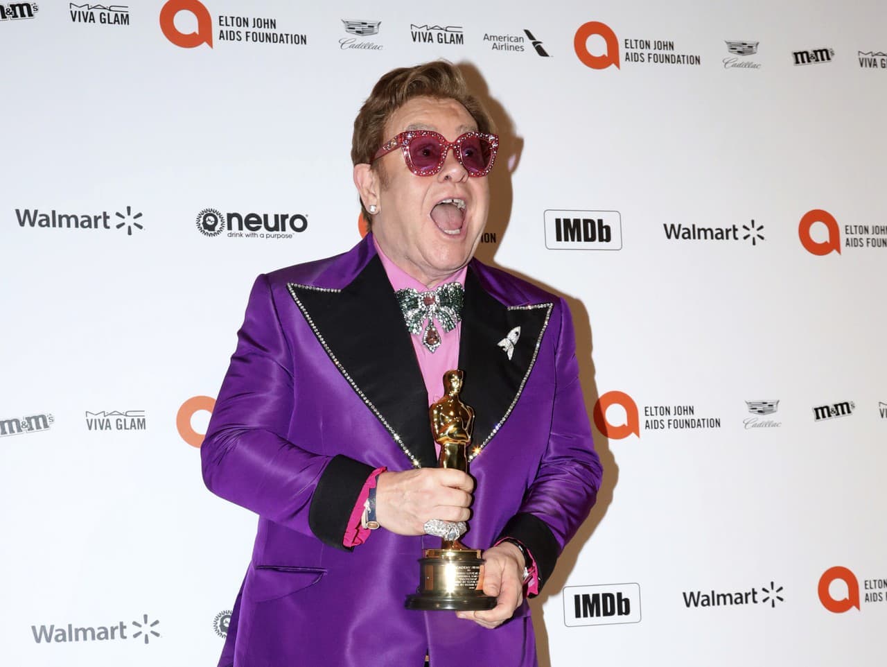 Elton John na vianočných nákupoch: Zdravotné problémy ho nezastavia