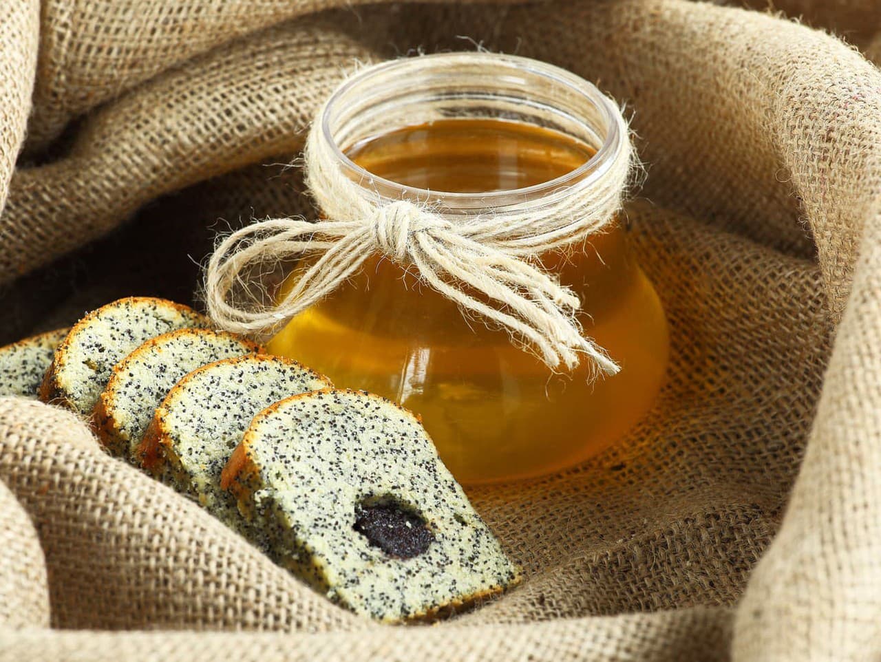 Med a mak: Tradičný recept na lepší spánok a zdravie