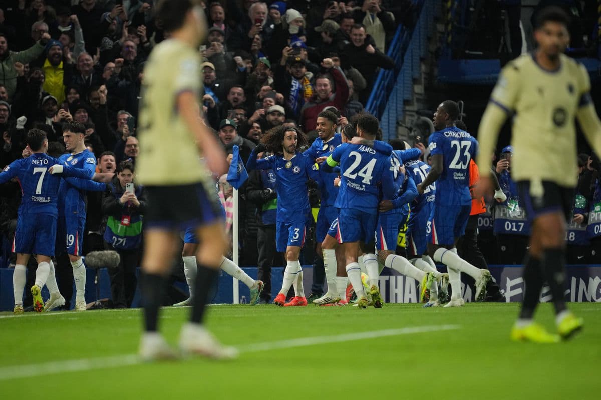 Flick po prehre s Chelsea: Zápas zmenila červená karta