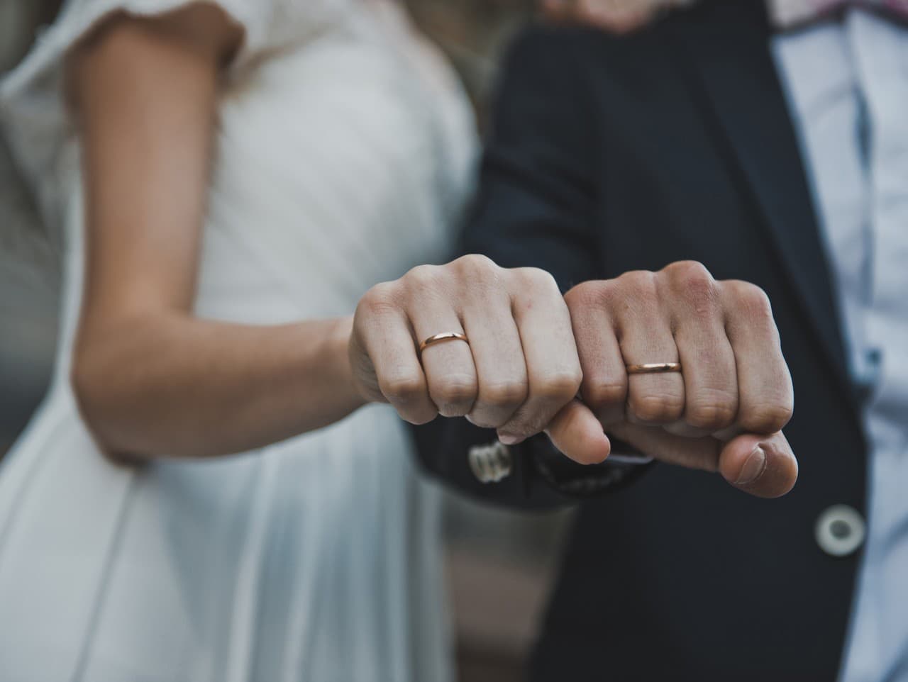 Svadobný rok 2025: Slovenské celebrity sa zosobášili tajne aj v zahraničí