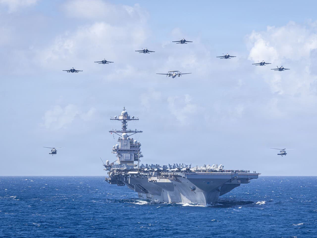 Obria lietadlová loď USA mieri na Blízky východ po prechode Gibraltárom